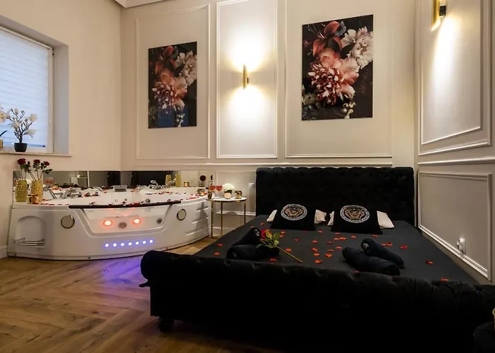 アパート Vistula Boulevards Jacuzzi クラクフ